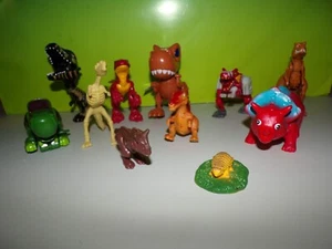 DINOSAURS Imaginex Raptor Action Figure 2011 & LOT OF VERY STRANGE LOOKING DINOS - Picture 1 of 9