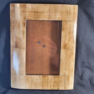VINTAGE DECORATIVE WOOD PHOTO PICTURE FRAME SMALL/MED - Picture 1 of 7
