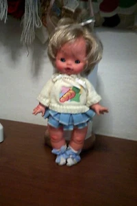 bambolina furga h.cm 30 con meccanismo non funzionante leggi... - Imagen 1 de 8