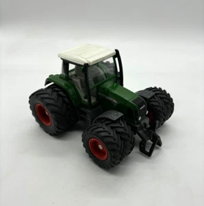 Siku Fendt Vario 716 Trecker - Doppelbereifung 1:32 - Bild 1 von 3