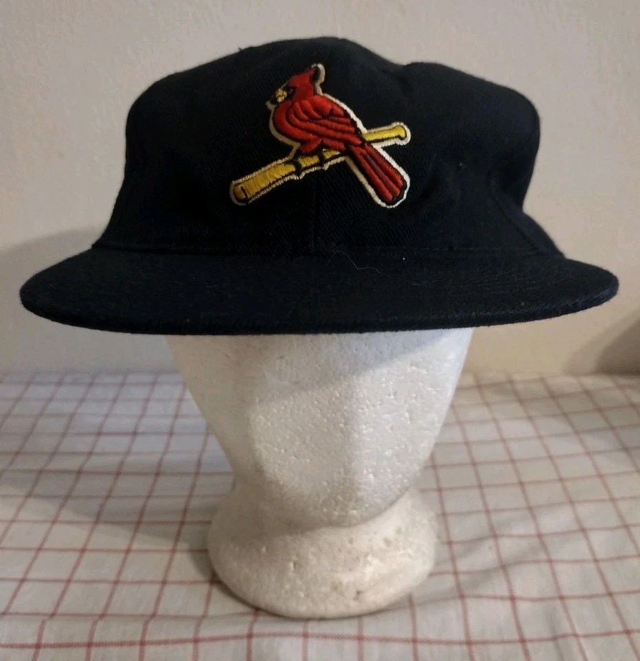 Gorra STL Cardinals MLB negra talla 8 para hombre ajustada bordada líder  Foto 1 de 4