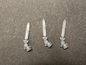 Warhammer 40k Miniatures Deathwatch Veterans Swords x3 Bits Lot, N69 - Picture 1 of 2