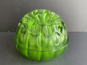 Vintage Green Glass Flower Frog 19 Holes 5.5” Diameter 4:5” Tall - Bild 1 von 9
