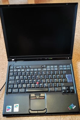 IBM ThinkPad T42p - Pentium M 2,1 GHz - mit Netzteil - Schwarz - Bild 1 von 4