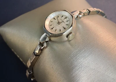 Reloj Longines Mujer 10k GF Estuche Suizo Cuerda Manual Vintage Plateado 17mm Pequeño Foto 1 de 4