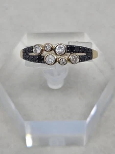 Anillo de diamantes blancos y negros de oro de 9 quilates talla O (1,39 g) 0,31 quilates - Imagen 1 de 9