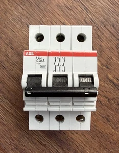 ABB S273-K20A, CIRCUIT BREAKER, 3P, 277/480VAC, 10KA, 20A, VDE0660, NEW SURPLUS - Picture 1 of 4