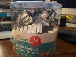 14-Piece Metal Shaped Cookie Cutter Set - Versatile Baking Tools, - Picture 1 of 4