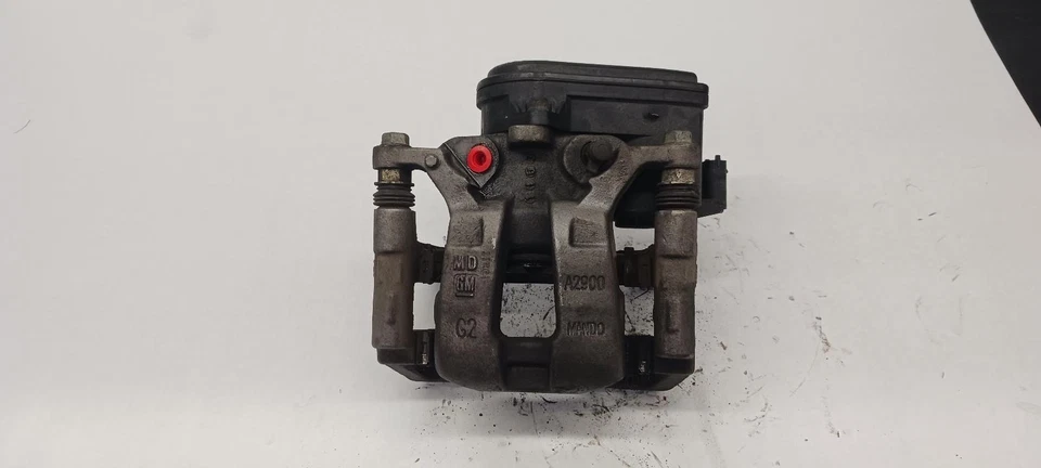 Pinza trasera derecha Chevrolet Suburban 1500 '21-'23 OEM 40 k millas Foto 1 de 4