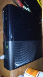 Xbox 360 E 4GB Black Console - Picture 1 of 1