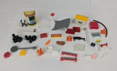 1980's Galoob Micro Machines Playset & Vehicle Part Lot #4 - Изображение 1 из 4