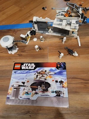 2007 STAR WARS LEGO 7666 HOTH REBEL BASE 548 PIECES 7 minifigs and manual - Image 1 of 4