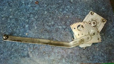 Morris Minor 1000 Van Pickup (1956-1971) N/S Passenger Left Window Regulator - Image 1 of 4