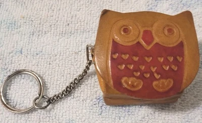 复古 M A Kane 皮革钥匙链独特标记,猫头鹰多彩有用 — 第 1/3 张图片