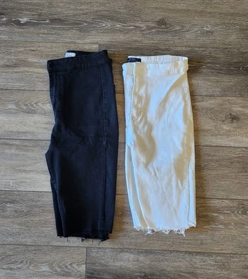 Pantalones cortos de mezclilla Bershka para mujer de motociclista con dobladillo crudo - talla 6 - Lote de 2 Foto 1 de 4