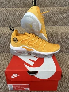 Damen Nike Air Vapormax Plus Go The Extra Smile Pollengelb DO5874-700 Größe 6,5 - Bild 1 von 11