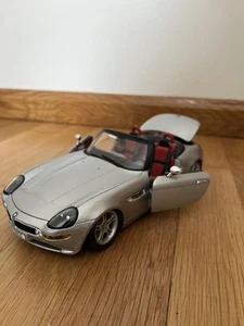Burago 1/18 Scale Die Cast Model BMW Z8 - Silver - Imagen 1 de 4