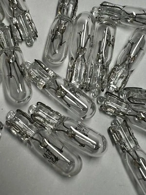 10 LAMPADINE 12V 2W CON ZOCCOLO di VETRO T5  W2X4,6D LAMPADE cruscotto 5mm X 18m - Immagine 1 di 4