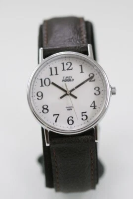 Timex Orologio Uomo Argento Acciaio Inox St Acqua Res pelle Marrone Luce Bianco, - Immagine 1 di 4