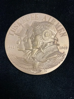 2006 United States Mint Tuskegee Airman  Bronze  Medal Coin 1941 1949 3 INCH. - Image 1 of 3