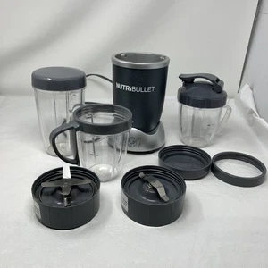 Nutribullet Magic Bullet High Speed 600 Series Mixer Blender w Cups Preowned - Picture 1 of 10