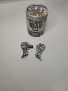 The Walking Dead Daryl's Wings 16GB USB Drive New In Box W/ Extended S8e15 Full - Picture 1 of 4
