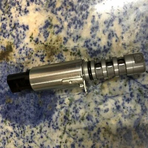 VVT Variable Valve Timing Solenoid Oil Control Valve AUDI S6 2007-2011 5.2L V10 - Picture 1 of 5