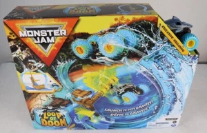Monster Jam Megalodon Loop Of Doom Playset New - Picture 1 of 2