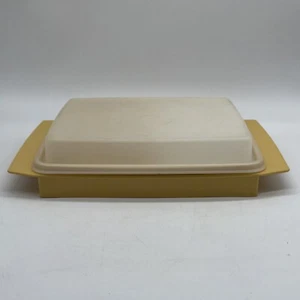 Vintage Tupperware Deviled Egg Keeper Carrier Tray Container 723-3 Harvest Gold - Picture 1 of 6