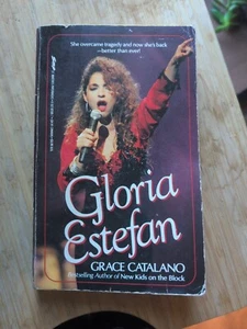 Gloria Estefan - Picture 1 of 9