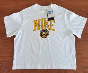 Girl's size Medium Nike Sportswear loose fit the nike tee T- shirt NWT - Picture 1 of 8