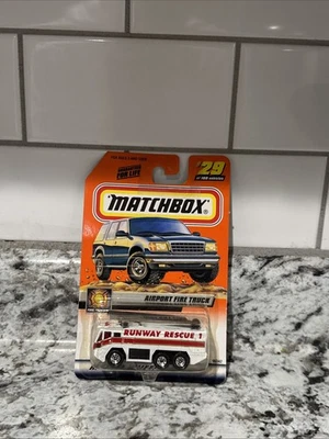 Matchbox #29 Airport Fire Truck White Fire Fighters Series 1999 Series 6 - Image 1 of 4
