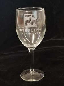 Sterling Vineyards - Calistoga CA - Weinglas - 6-3/4" hoch - weiße Grafik - Bild 1 von 3