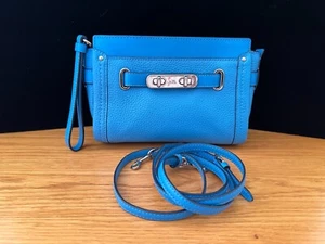 Coach Swagger Handgelenktasche Umhängetasche Handtasche blau genarbtes Leder Stil 53032 - Bild 1 von 9