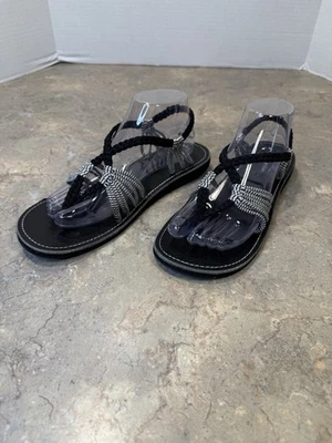 Sandalias planas de verano Plaka para mujer negras con correa trenzada de cebra talla 10 Seashell Foto 1 de 4