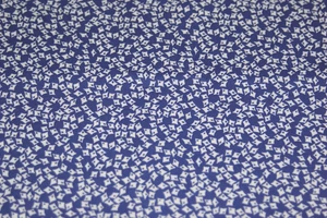 Quilt Qualität Baumwollstoff * royalblau & weiß zierlicher abstrakter Druck * BTY - Bild 1 von 2