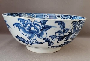 ANTIQUE BOW HAND PAINTED BLUE FLOWERS BOWL C1758-62 - Picture 1 of 12