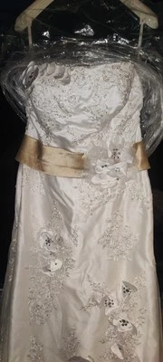 Brautkleid  - Bild 1 von 4