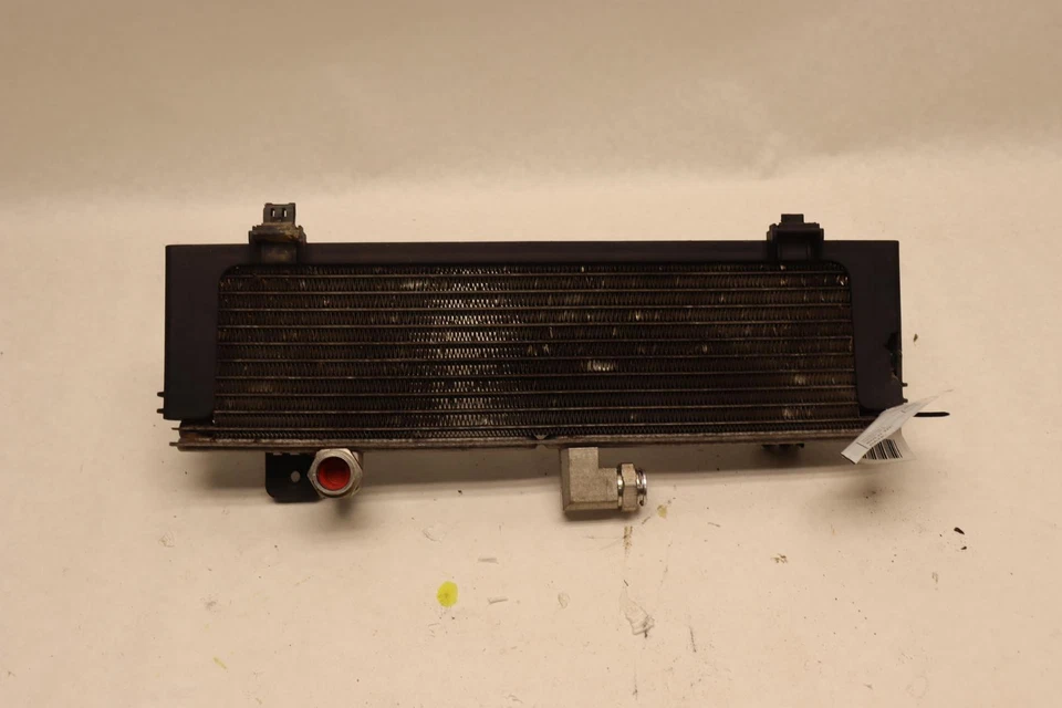 GMC SIERRA 2500 HD 2015-2016 Denali 6,6 L diésel transmisión aire acondicionado enfriador de aceite OEM Foto 1 de 4