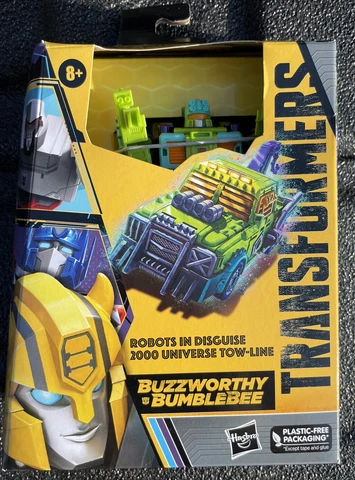 NEW AND SEALED Transformers Buzzworthy Bumblebee Deluxe Class RID 2000 Tow-Line Cover