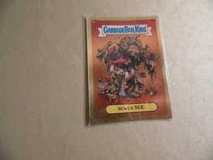 Garbage Pail Kids Sewer Sue F8A / Gold Card / Circa 2004 / Free Domestic Ship - Picture 1 of 2