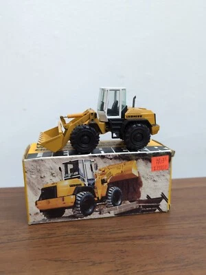  1:50 522 Loader NZG Liebherr Yellow Front End Loader  - Image 1 of 4