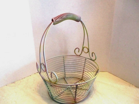 Round Metal Wire Handled Pastel Painted Basket Pink Green Lavender Yellow Cover