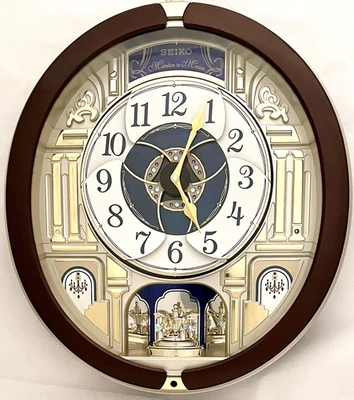 Seiko 2014 Special Collectors Edition Beatles Melodies In Motion Clock QXM541BRH - Image 1 of 4