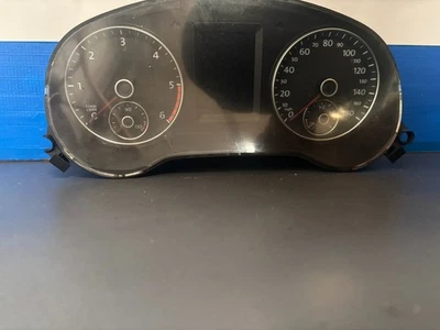 Cuadro de instrumentos velocímetro Volkswagen Jetta 2010-2015 5C6920971A Foto 1 de 3