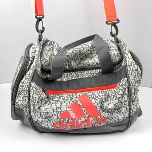 Bolso de Lona Adidas Gimnasio Gris Blanco Estampado de Pixeles Naranja Correa Viaje Ventilado - Imagen 1 de 8