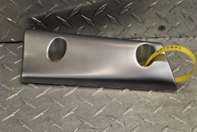 Cubierta de horquilla delantera izquierda Suzuki Marauder 800 VZ800 1997 Foto 1 de 4