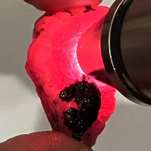 56,73 Ct - Naturale 100% Non Riscaldato Bellissimo Rubino Rosso Grezzo Mozambico - Foto 1 di 5