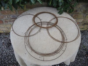 22 Vintage Pflanzstützen aus Metall 23 - 35 cm Durchmesser (1163) - Bild 1 von 5