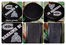 1991 MONTREAL CANADIENS LOGO NANAIMO  ROYAL CANADIAN MOUNTED POLICE VINTAGE PUCK
